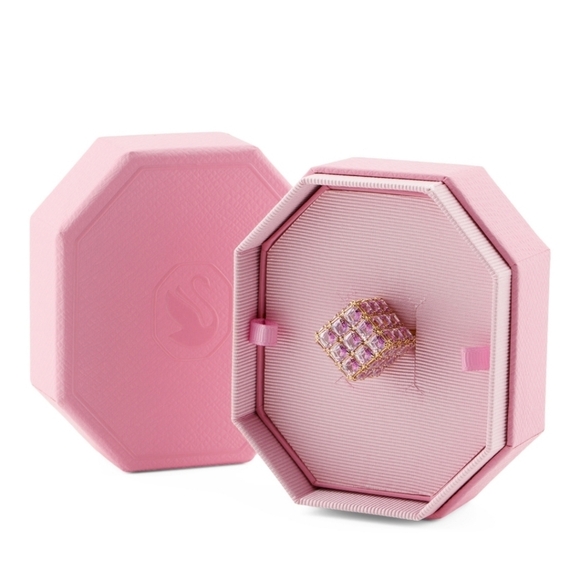 💎🔹️Swarovski🔹️ Purple Curiosa Cubic Zirconia Gold Tone Plated Brass Ring - Picture 8 of 9